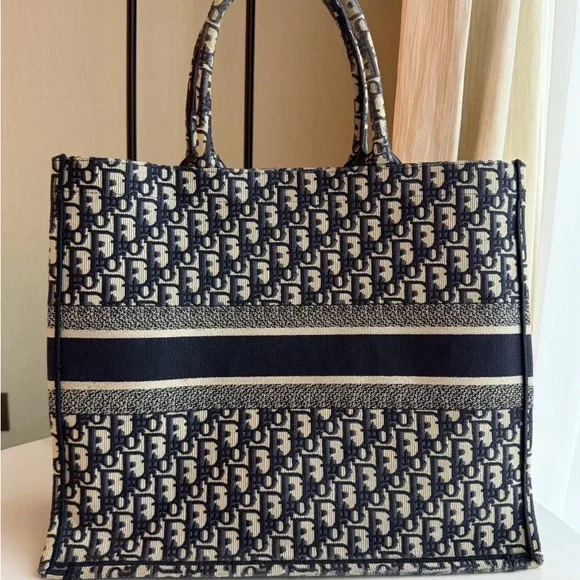 Dior Navy Monogram Tote Bag - Picture 6 of 15